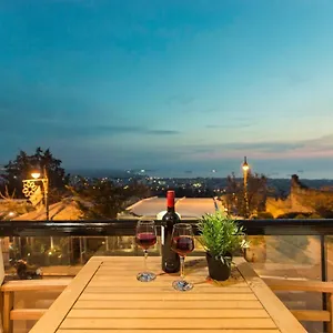 https://apt-old-town-view.hotelschalkidiki.net