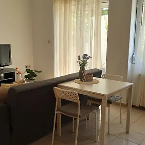Cozy Flat Close To The Airport/port And Center Appartement